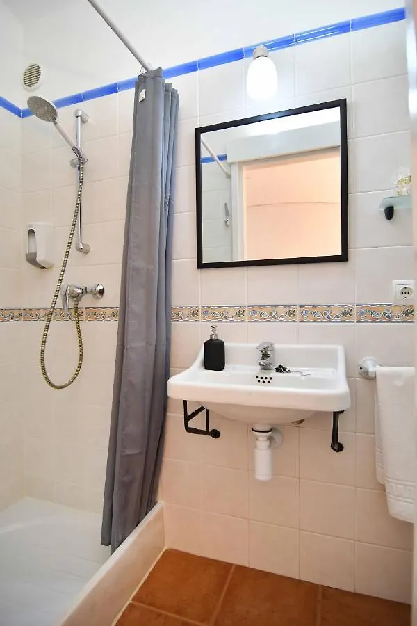 Hostal L'Estrella Palafrugell 0*,  Spain