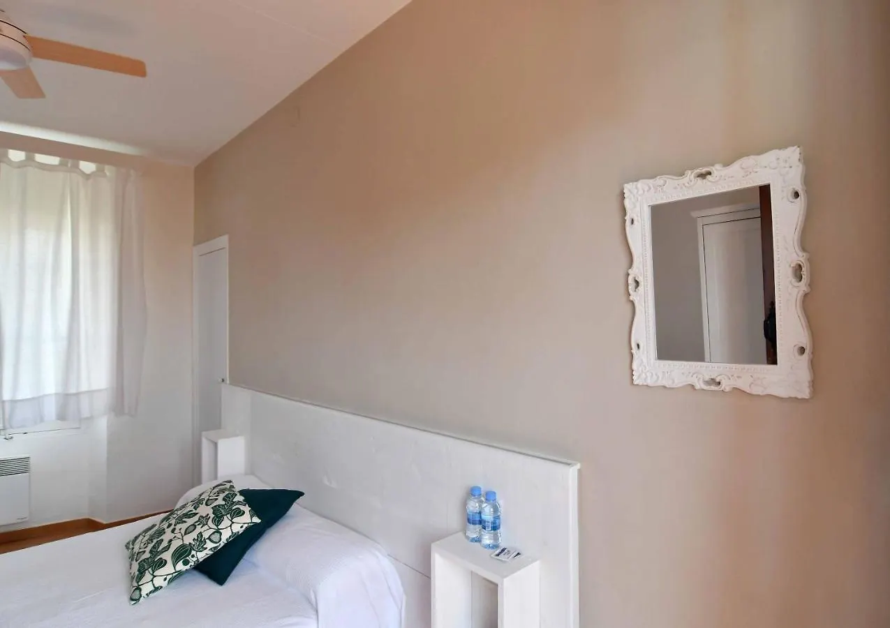 Hostal L'Estrella Palafrugell Guest house